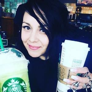 Meet your Posher, Candace